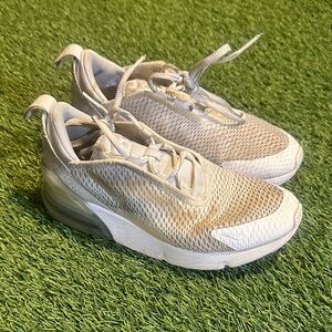 Nike Air Max 270 Light Gray Sneakers